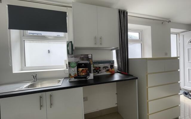 Immaculate 1-bed Studio in London