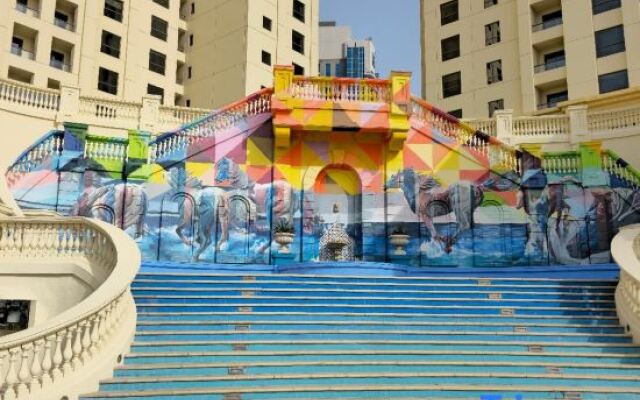 Urban Panda Hostel JBR Dubai