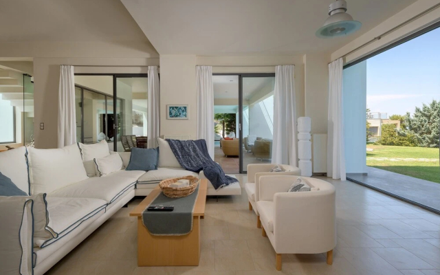 Ixian Hilltop Villa