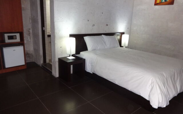 Hoteles Riviera Colonial