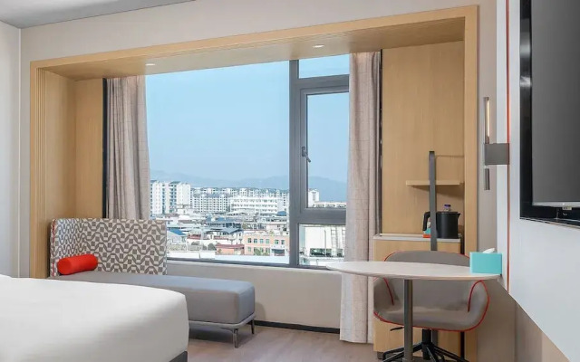 Longyan Liancheng by IHG