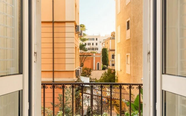 Vatican Beautiful 2Br Apartment With Terrace