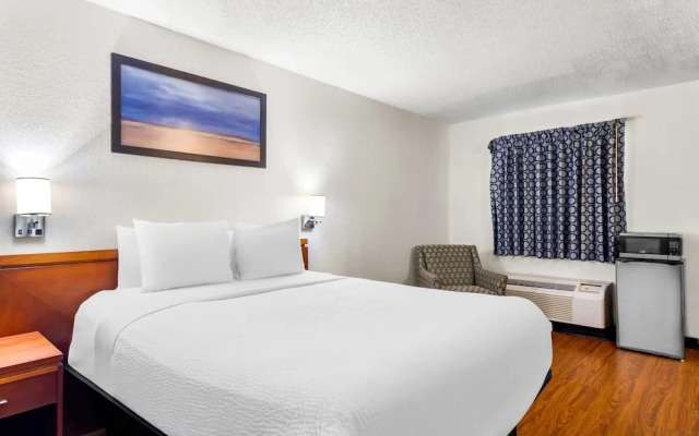 Travelodge Suites MacClenny