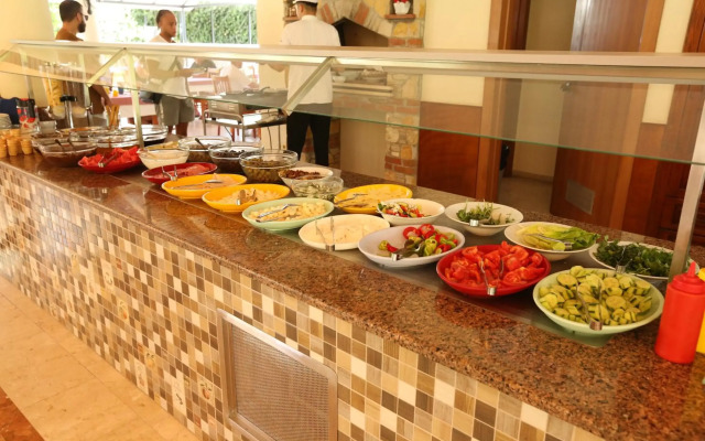Mavruka Hotel