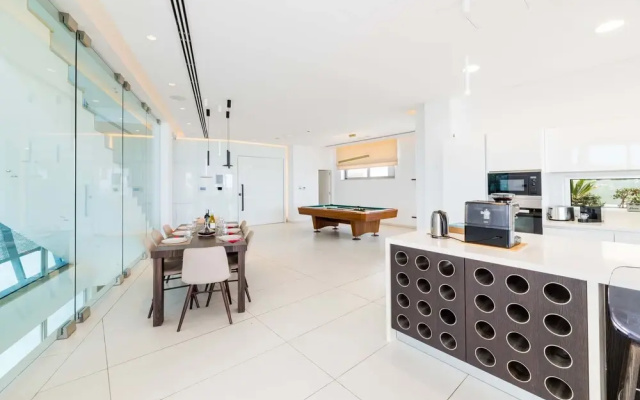 Vivo Mare Panorama Beachfront Villa