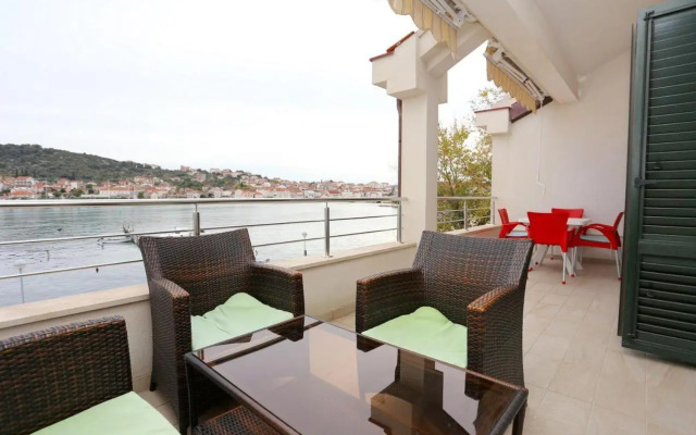 Apartments by the sea Trogir - 16211