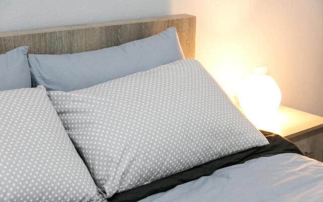 luxury apartment 65m2 downtown