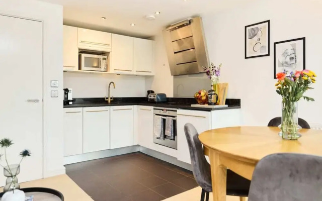 The River Thames Hideout - Modern 1bdr Flat