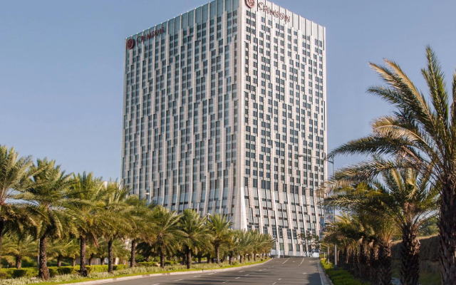 Crimson Hotel Filinvest City Manila