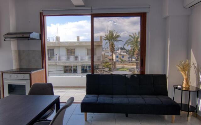 Phaedrus Living City Flat Palas 101