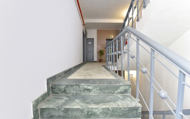 Fabhotel The Tulip Regency