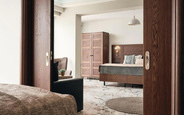 Letsos Hotel