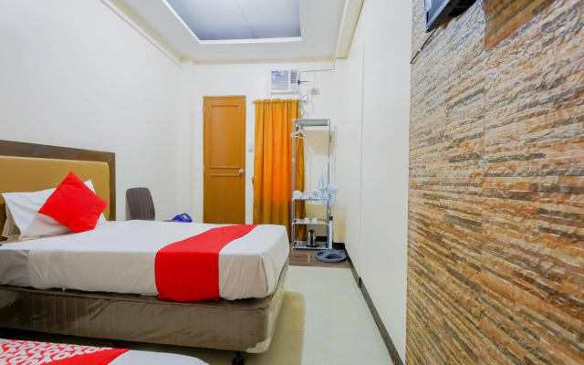 OYO 431 Apollo 11 Apartelle