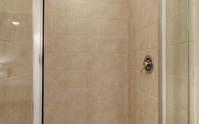 StayLo Luxury 2 Bedroom Apartment