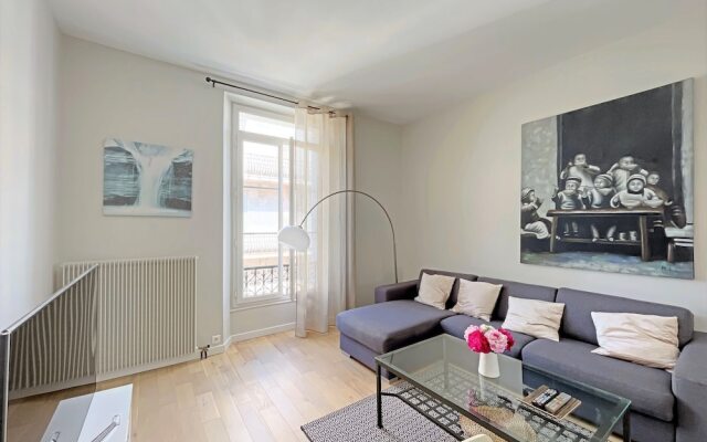 Modern Apartment 20 m from the Sea