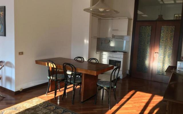 Easy Welcome Kosmopolitan