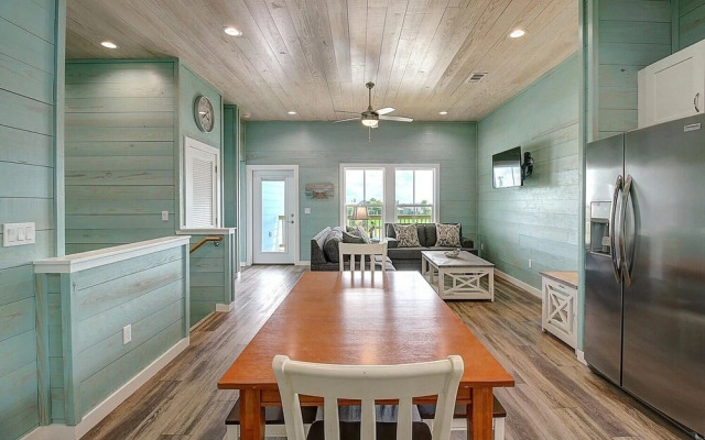 Copano Sunset #9 3 Bedroom Home by Redawning