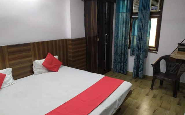 OYO 82741 Mohan Garden Stays
