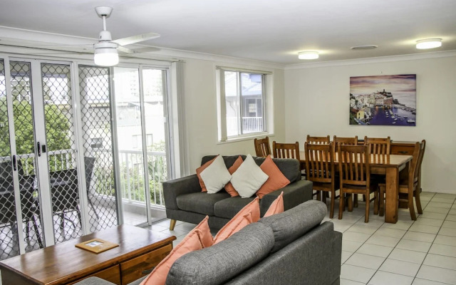 Surfers Beach Holiday Apartments