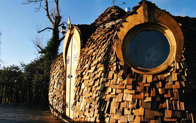 HOBLEY House Holiday