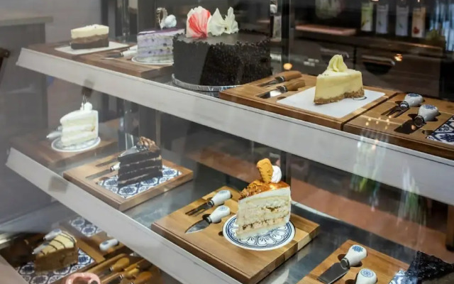 Maa Hotel and Suites