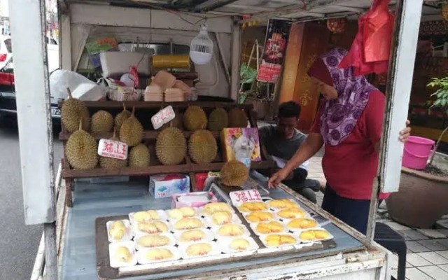 OYO 111 Hotel China Town Inn