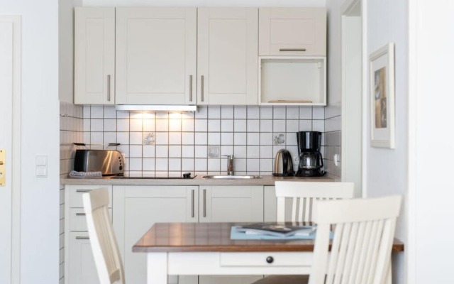 Hoppe 2 Modern Retreat