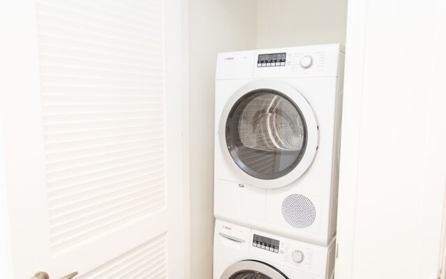 Luxurious 1bd/1ba Penthouse in Fenway - 1T