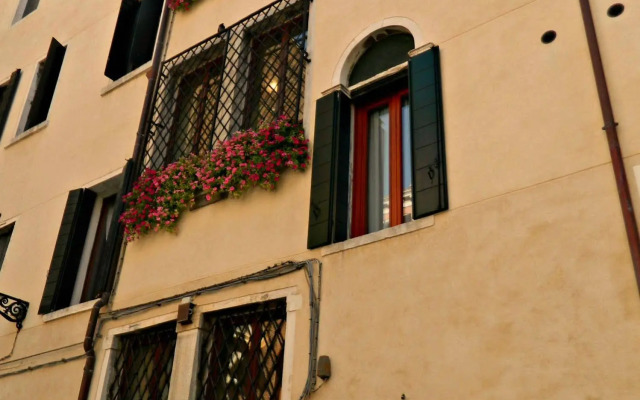 Ca' Foscolo Residence