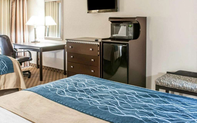 Comfort Inn & Suites