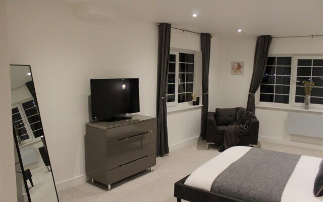 Luxury 1 Bed Apartment In The Heart Of Rochester