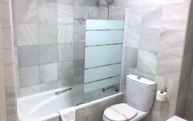 Beautiful apartment in Benalmadena with balcony