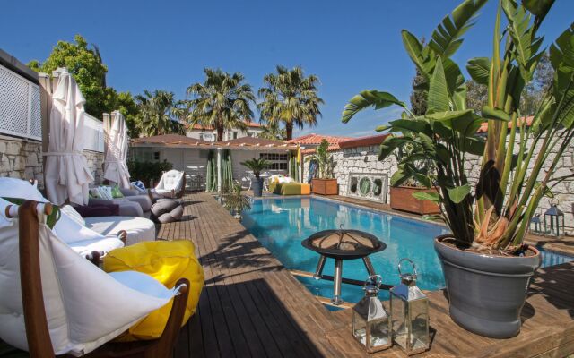 The Six Alaçatı Hotel
