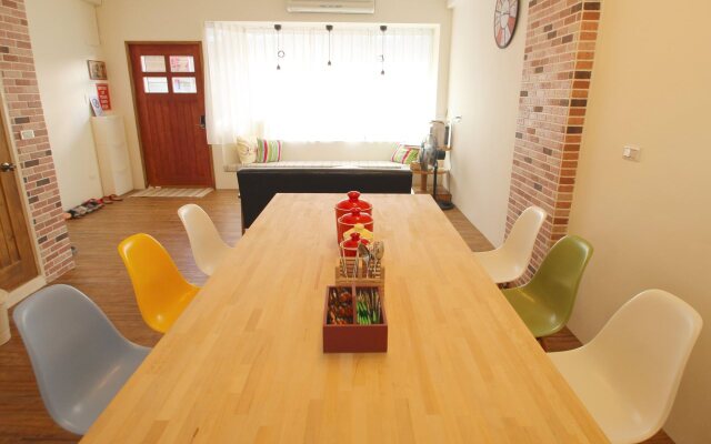 Cozy House Hostel