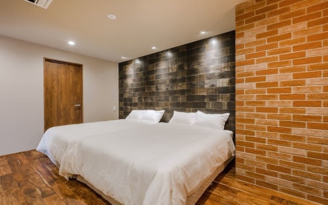 The Home – Guest Rooms – Kyoto