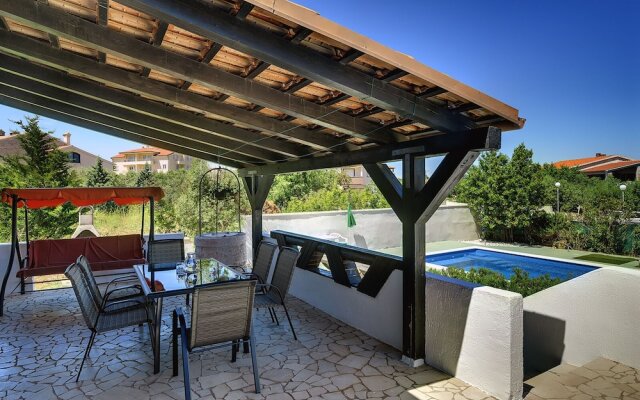 Holiday Home With Swimming Pool, Near the Center