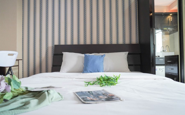 Studio Near Baywalk Mall At Apartment Green Bay Pluit