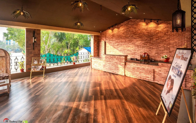 The Candlewood Park Beach Resort