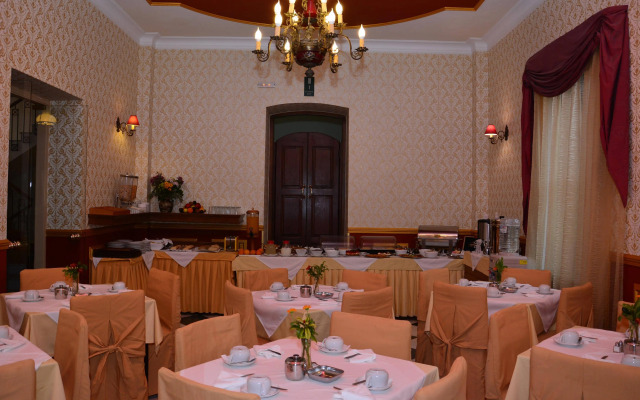 Halepa Hotel