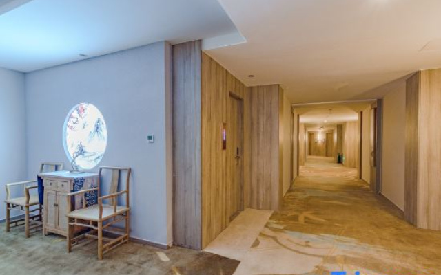 Minquan Dongfang Business Hotel