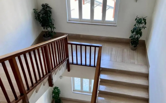 Eden Apartment