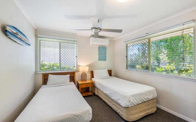 Ivory Palms Resort – Guest Rooms – Diddillibah