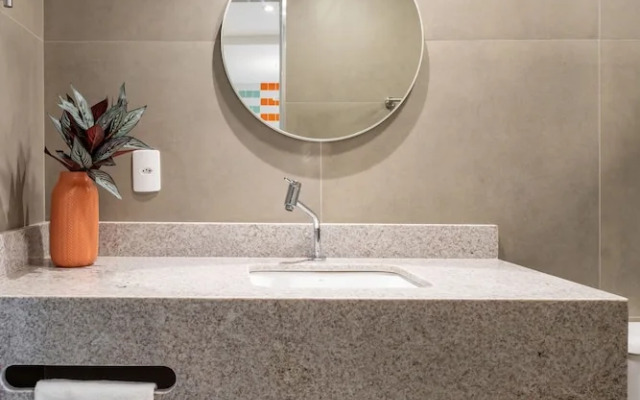 Cosy a few Steps From Copacabana Beach Q13