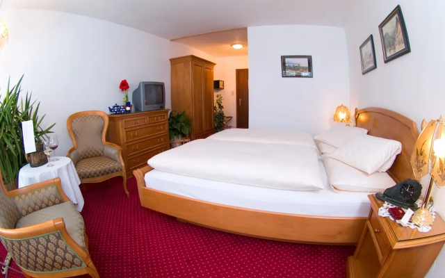 Gartenhotel & Weingut Pfeffel Dürnstein