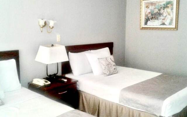 Hotel Ambassador