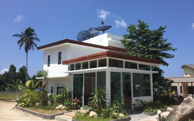 Field-d House