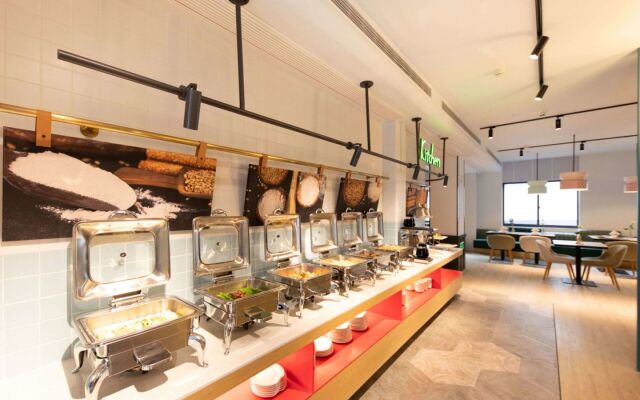 Ibis Suzhou Sanxiang Road Hotel