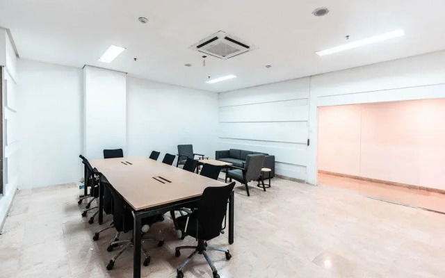 Super OYO Townhouse 1 Hotel Salemba