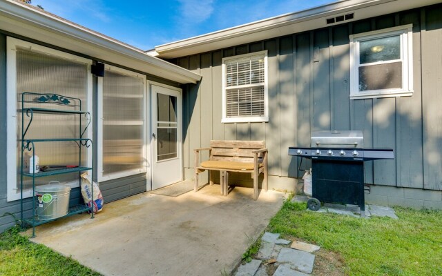 Rogers Vacation Rental ~ 7 Mi to Downtown