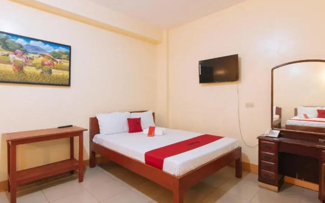 Reddoorz @ Golden Park Inn La Union